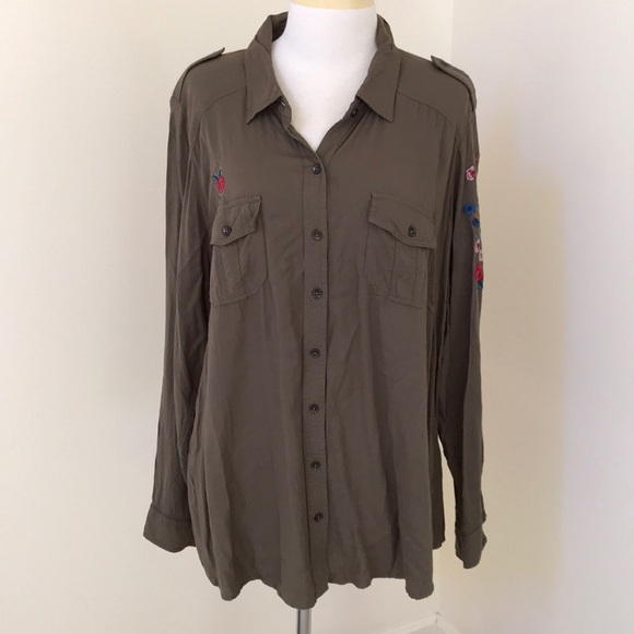 Torrid size 2X olive button up embroidered shirt - Picture 1 of 9